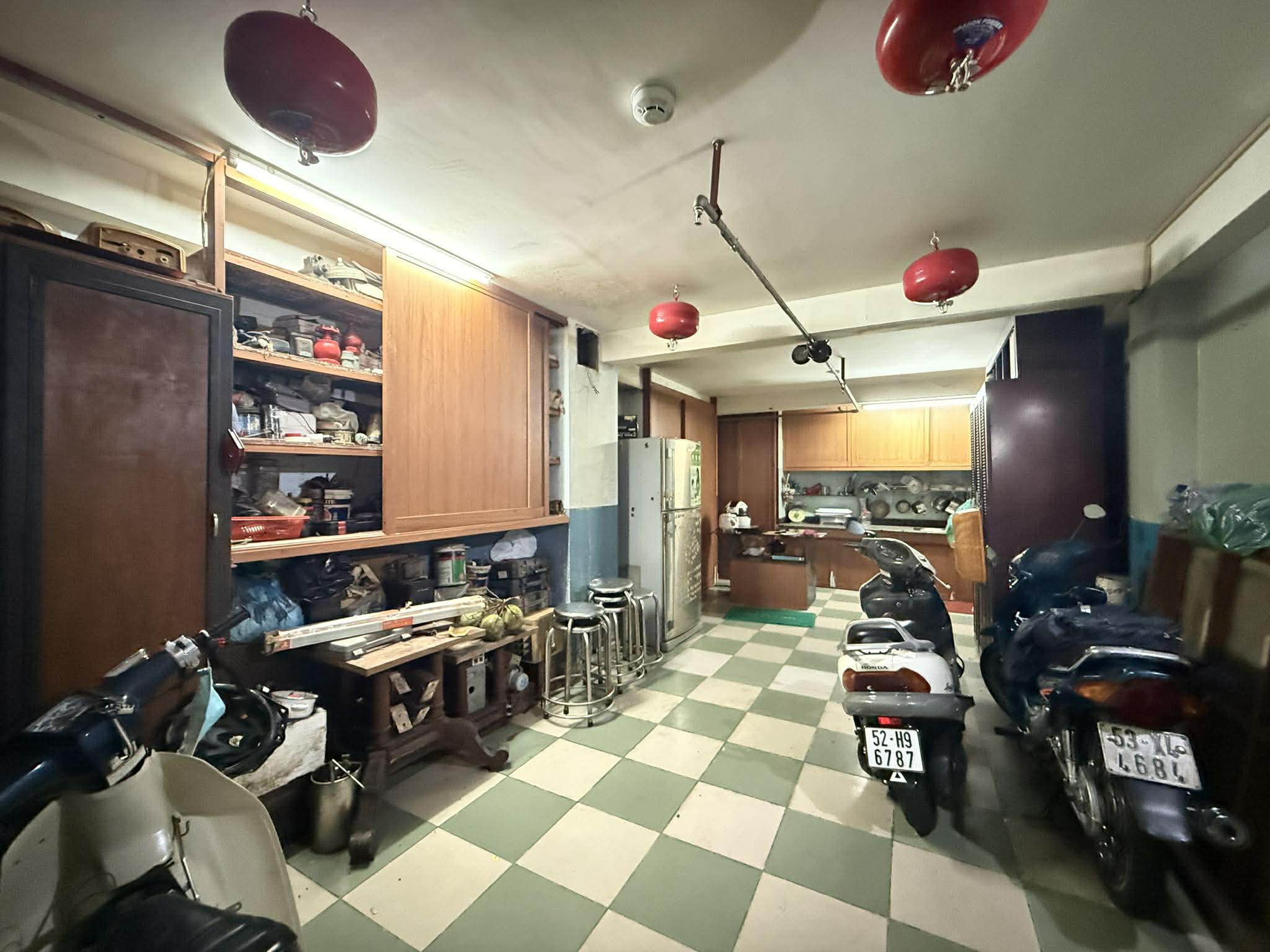 CHDV 7 TẦNG 25 PHÒNG + MẶT BẰNG - D/THU 70TR/THÁNG - SÁT BX MIỀN ĐÔNG 2