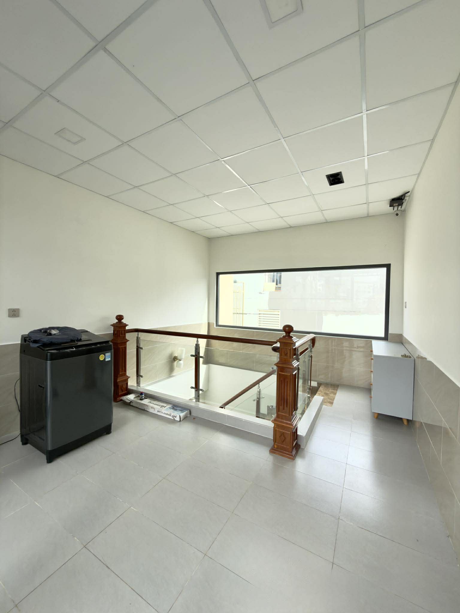 NHÀ 4 TẦNG XÔ VIẾT NGHỆ TĨNH - 65m2 HẺM OTO TRÁNH - 11.2 TỶ 10