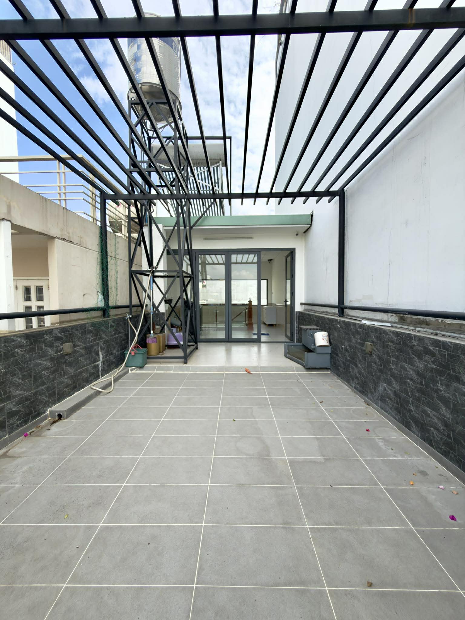 NHÀ 4 TẦNG XÔ VIẾT NGHỆ TĨNH - 65m2 HẺM OTO TRÁNH - 11.2 TỶ 9