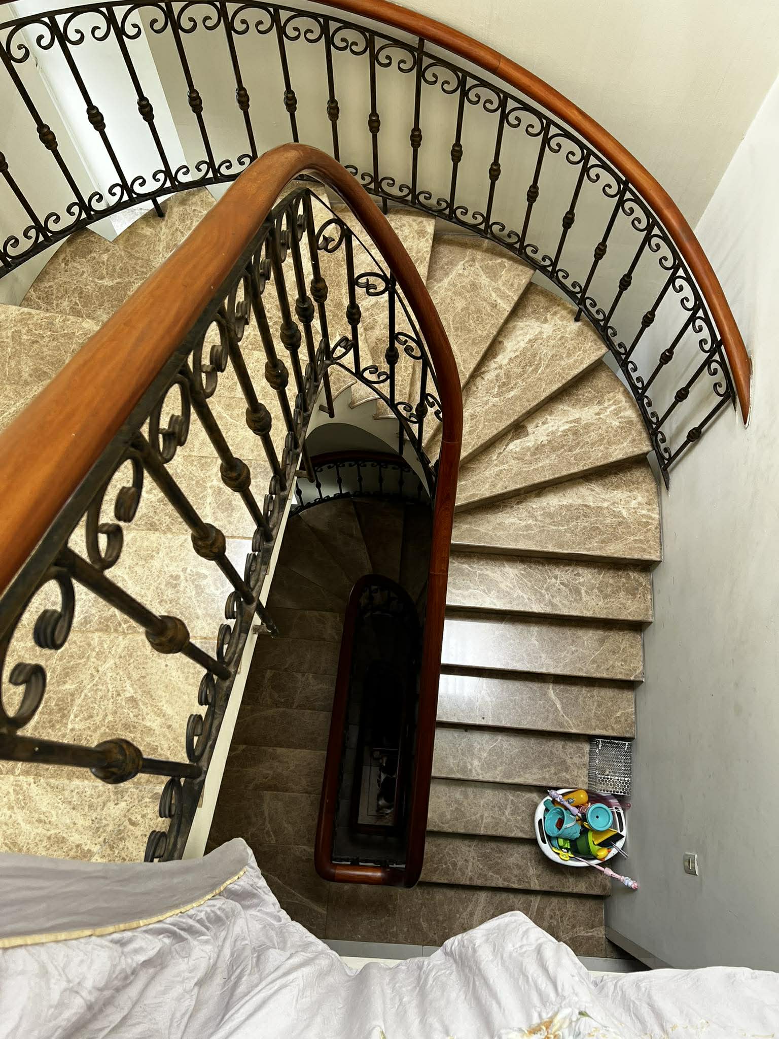 BIỆT THỰ MẶT TIỀN GA T3 - 5 TẦNG 163m2 - NGANG 8.5m NỞ HẬU - 45 TỶ 7