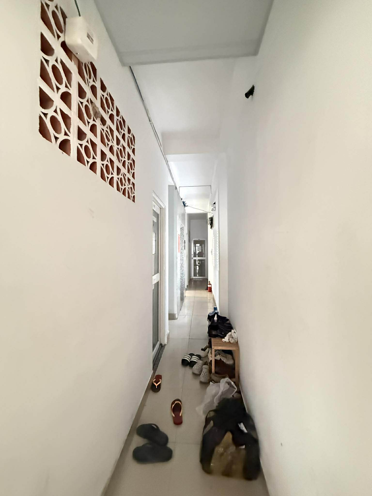 CHDV 7 TẦNG 25 PHÒNG + MẶT BẰNG - D/THU 70TR/THÁNG - SÁT BX MIỀN ĐÔNG 8