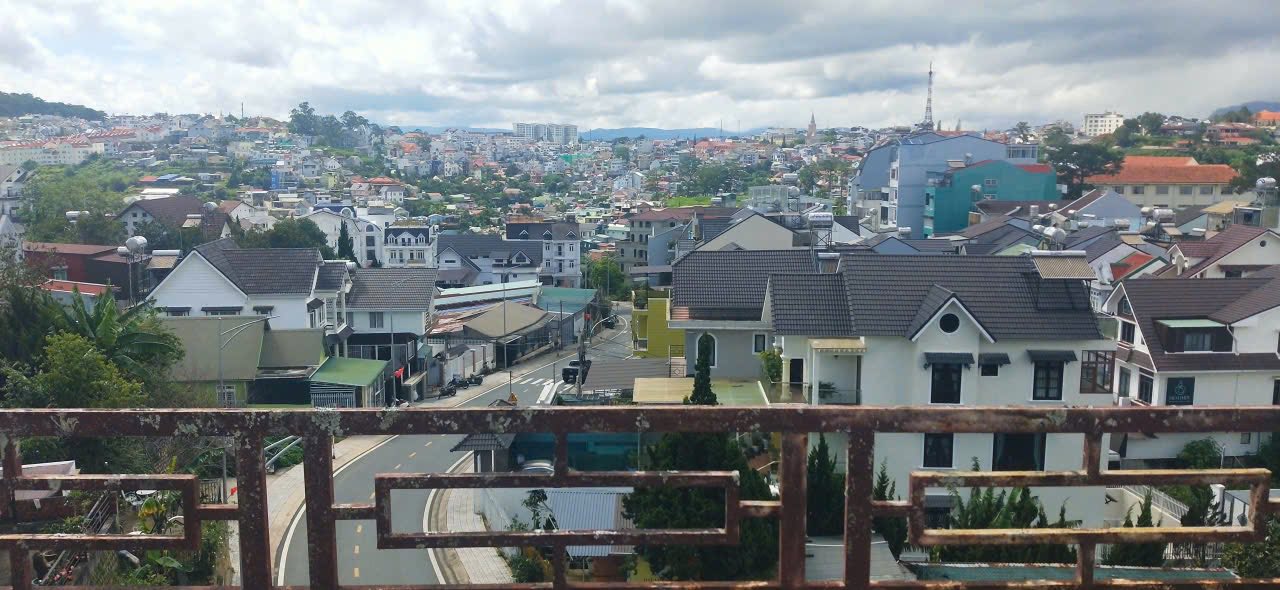 KHAI XUÂN - BÁN GẤP NHÀ ĐẤT 3 MẶT TIỀN – ĐƯỜNG TÔ HIẾN THÀNH, P. XUÂN HƯƠNG – ĐÀ LẠT 485m2 GIÁ 3