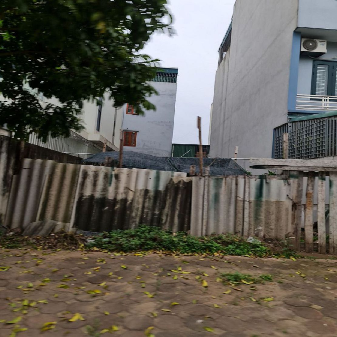 12 tỷ hơn xíu xiu có ngay 61m2 đất Tái định cư Trâu Quỳ, Gia Lâm. Lh 0989894845 Bán đất tại Trung t