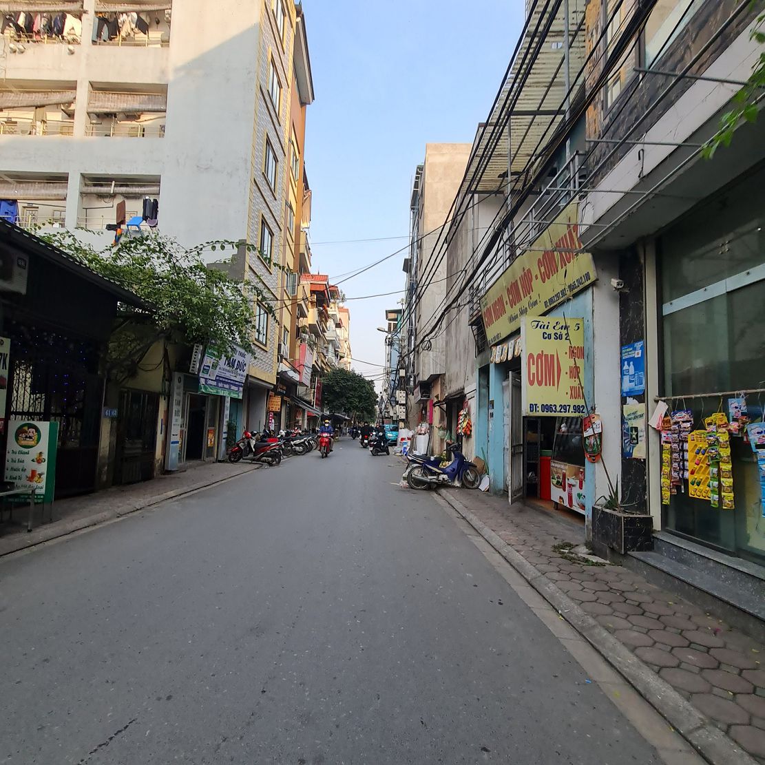 Kinh doanh dòng tiền đừng bỏ lỡ mặt hàng này. 90m2, mt 4,6m khu chợ SV. Lh 0989894845 Chợ sinh viên 3