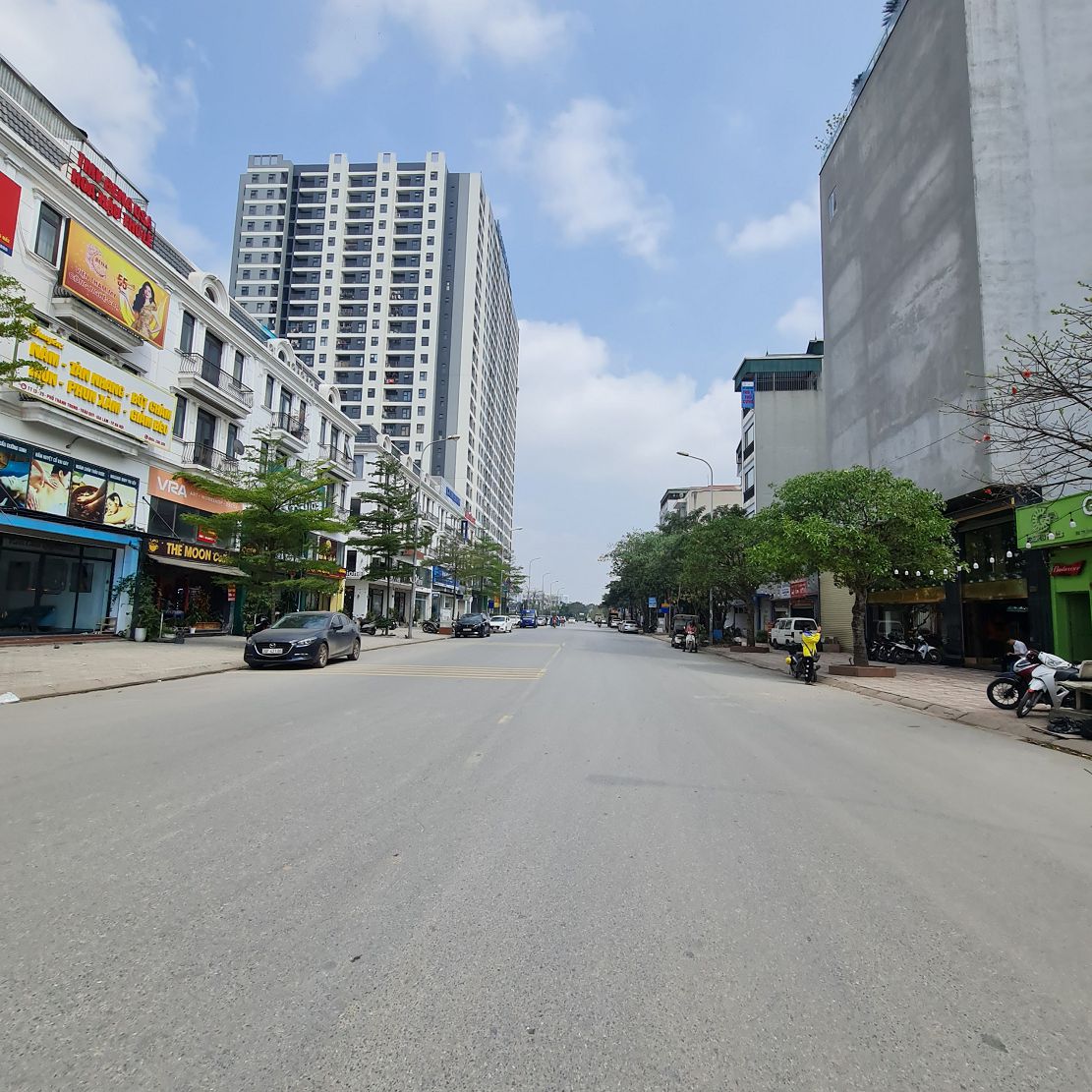 Bán nhà 5 tầng Trâu Quỳ, Gia Lâm. 77m2, mt 5m, đường 6 ô tô tránh. 20 tỷ x. Lh 0989894845 3