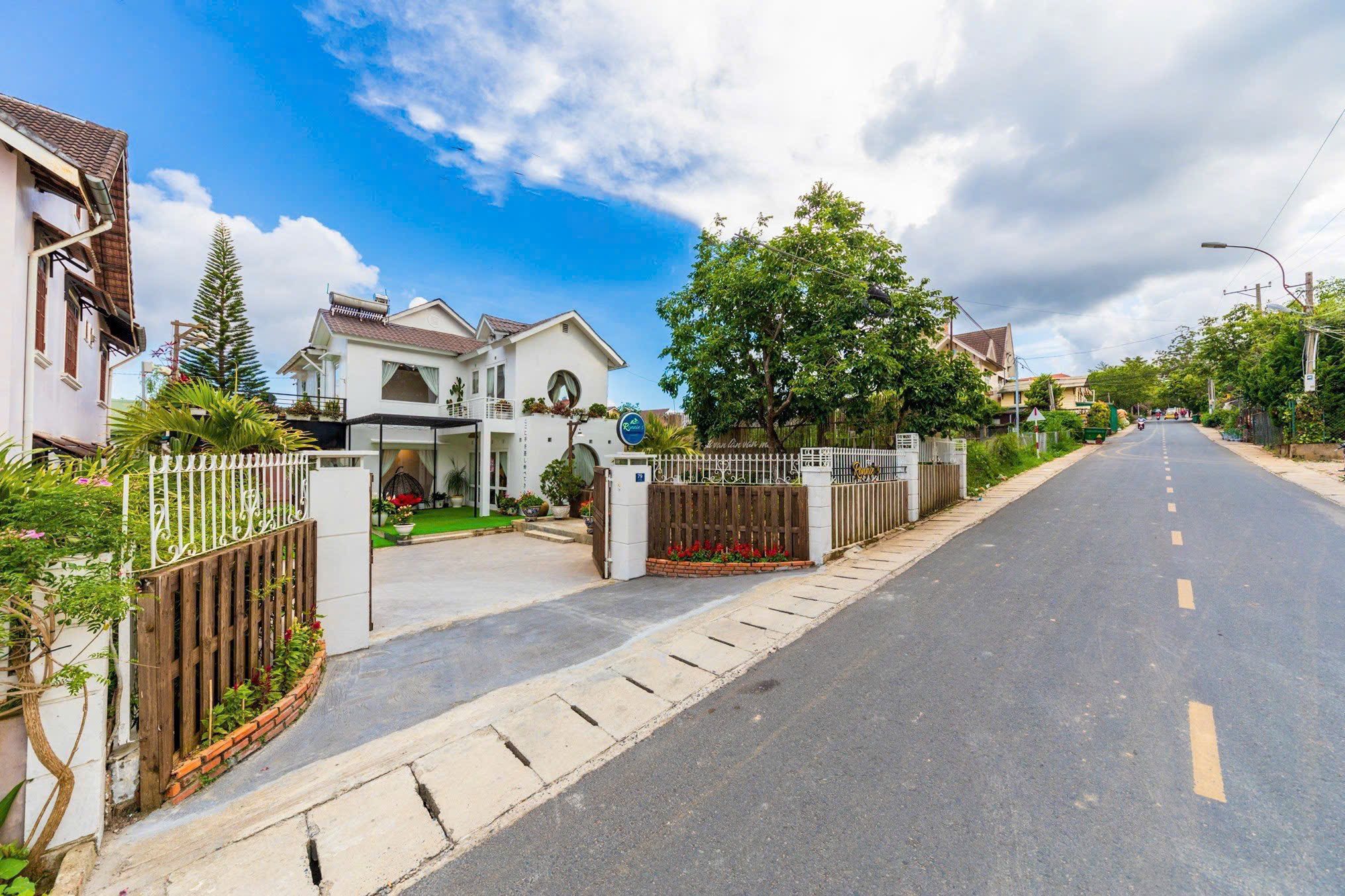 BÁN GẤP VILLA NGHỈ DƯỠNG ĐẸP TẠI TRUNG TÂM ĐÀ LẠT