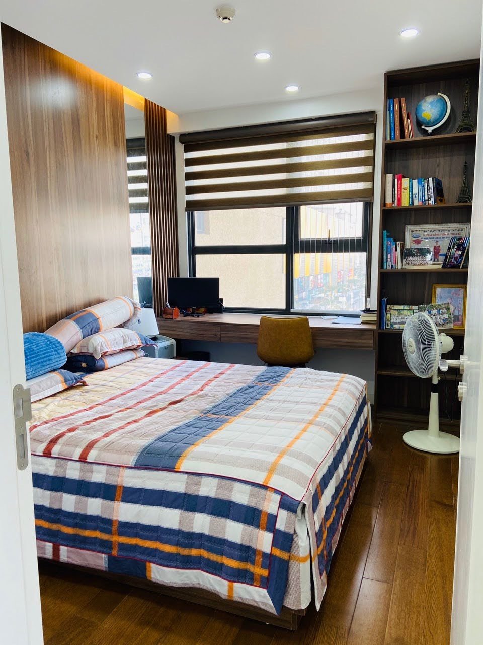 Bán căn 3PN - VIEW PHỐ Vinhomes D'Capitale, full đồ giá 13.x tỷ 5