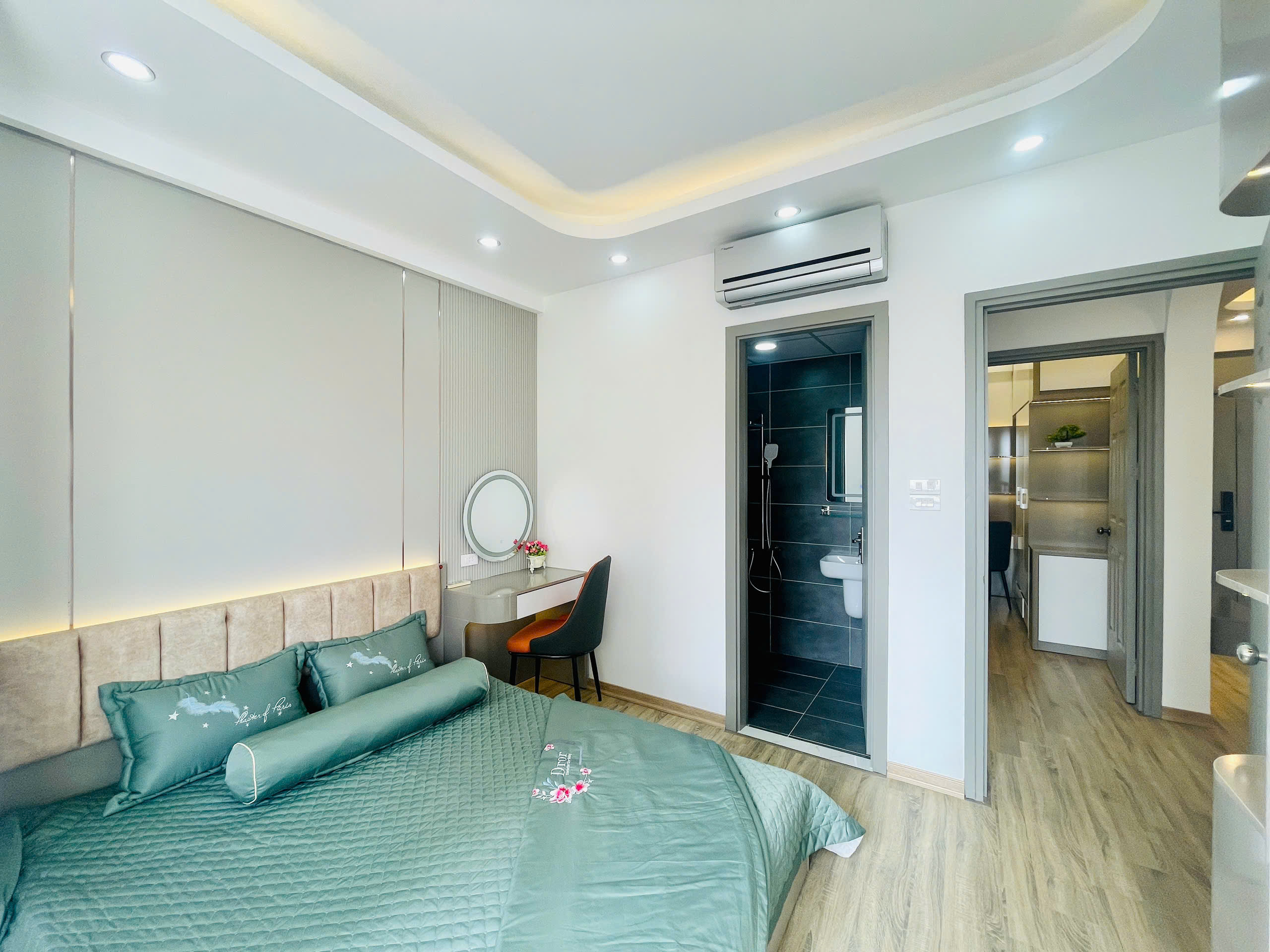 CC mua liền kề bán Gấp căn hộ tầng trung tòa CT2 KĐT Xa La 68m2 chỉ 4.x tỷ. LH 0989626116 3