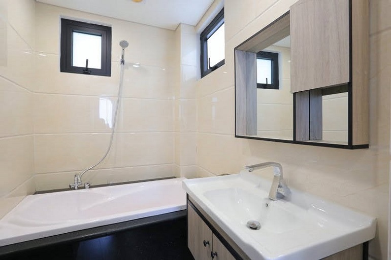 Cho thuê Căn hộ chung cư đường Nam Tràng, Phường Trúc Bạch, Diện tích 80m², Giá 26 Triệu/tháng 5