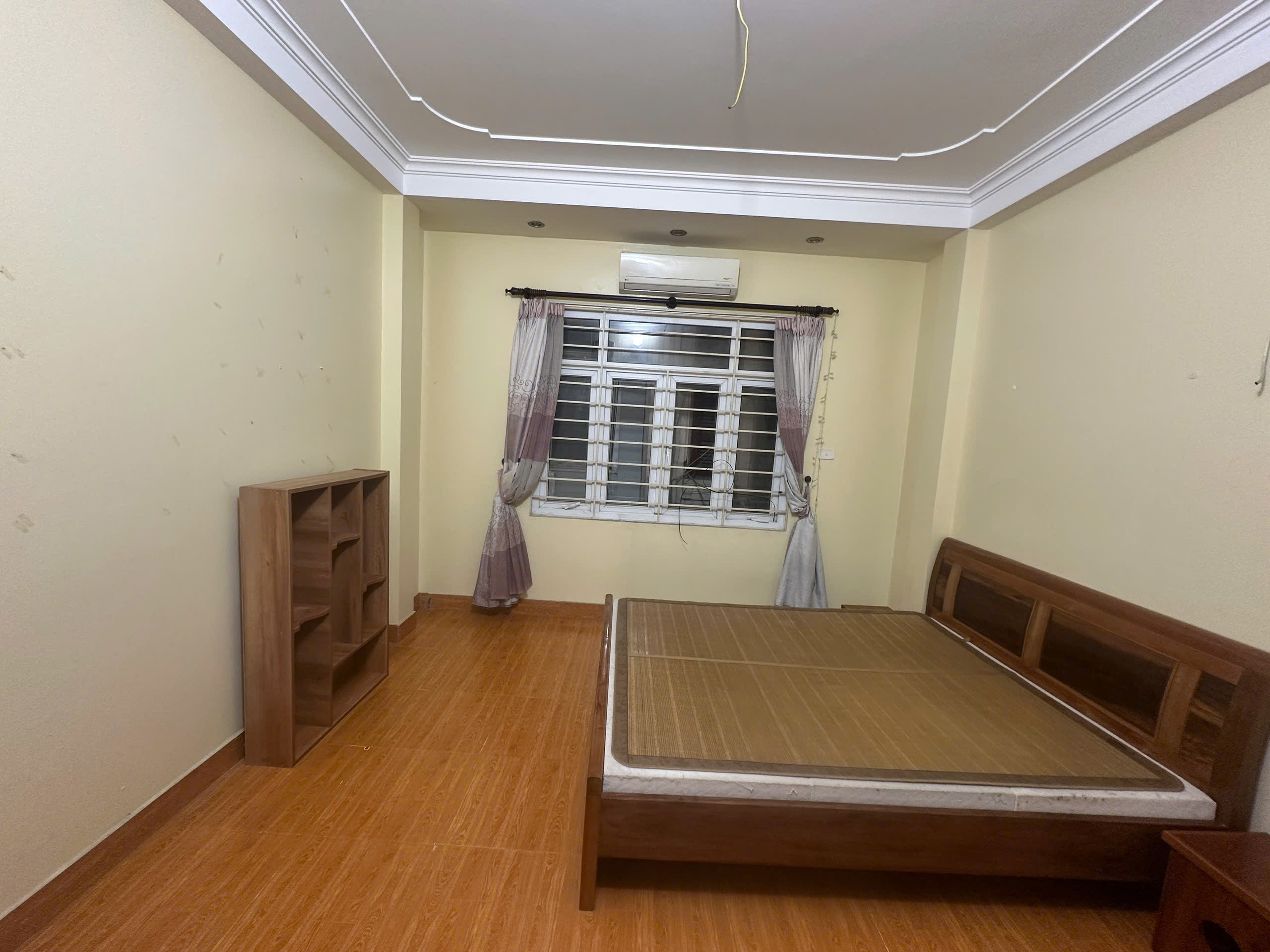 Cho thuê nhà ngõ 10 Láng Hạ, Đống Đa, Hà Nội 30m x 5 tầng, 3NKK giá 13 triệu 2