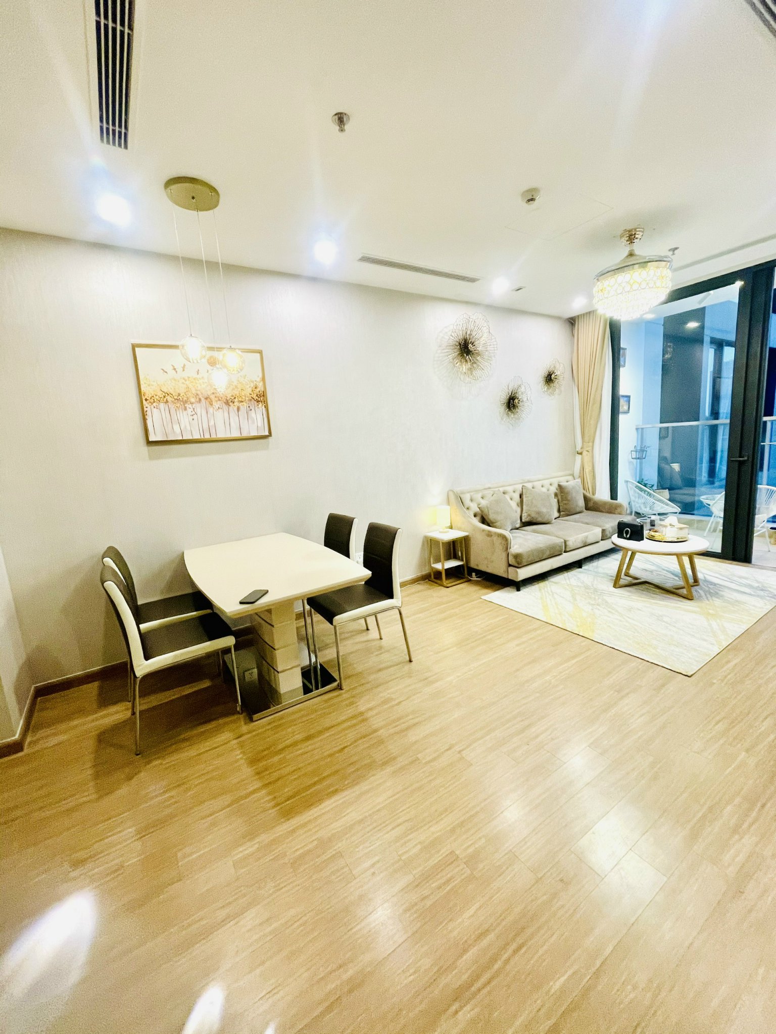 06.02.26.1 Bán căn 2 ngủ Skylake Phạm Hùng ban công view trọn hồ điều hòa, khách Hàn Quốc thuê 25 3