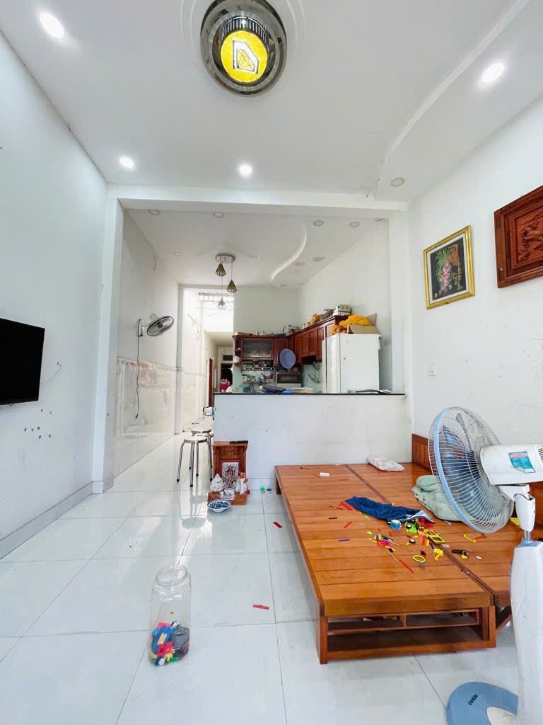 Bán nhà Tô Ký Quận 12 giá 4,25 tỷ – nhà đẹp, đường 6m ô tô, sổ hồng riêng 2