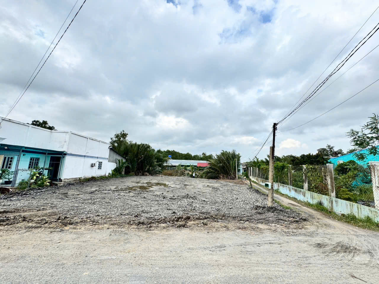 Nền góc 2 mt đường nhựa 7m xã Tân Ân giá rẻ đầu tư 1 tỏi  30tr 2