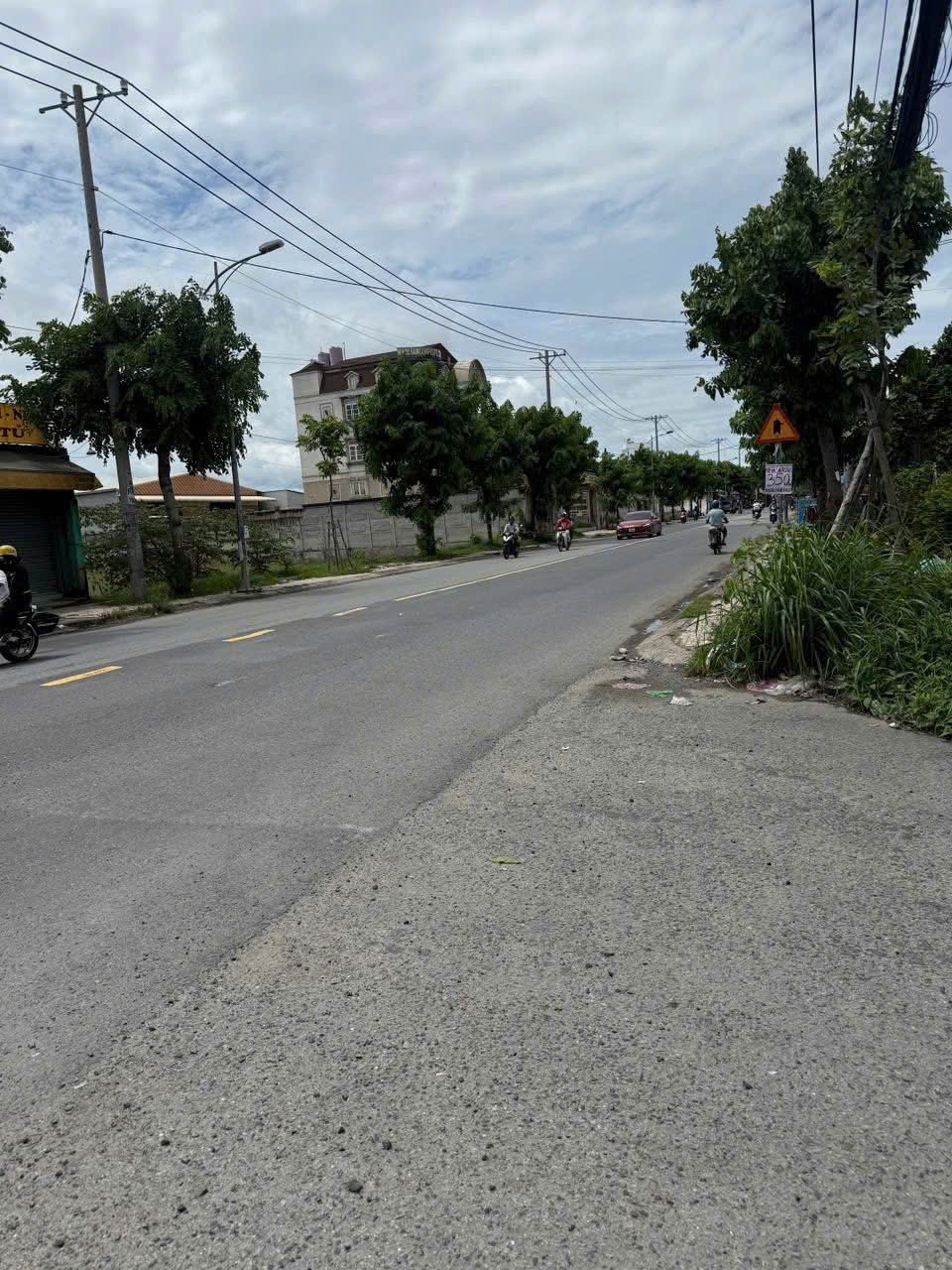 MẶT TIỀN NGUYỄN VĂN BỨA – NGANG 20M BỀ THẾ – GIÁ ĐẦU TƯ 26 TỶ 2