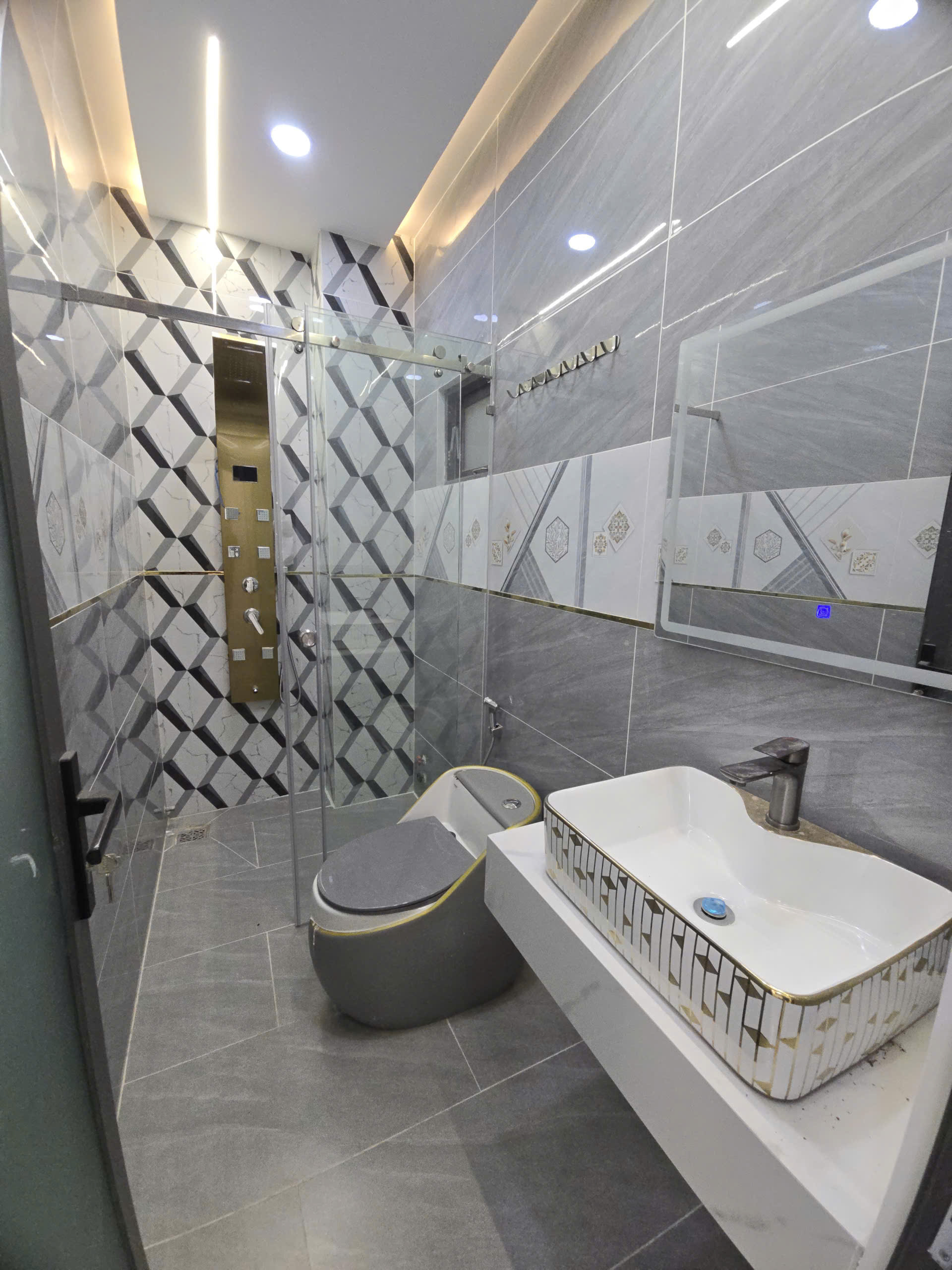 Cần bán Nhà ở, nhà cấp 4, nhà hẻm đường Ao Đôi, Phường Bình Trị Đông A, Diện tích 62m², Giá 9.6 Tỷ 10