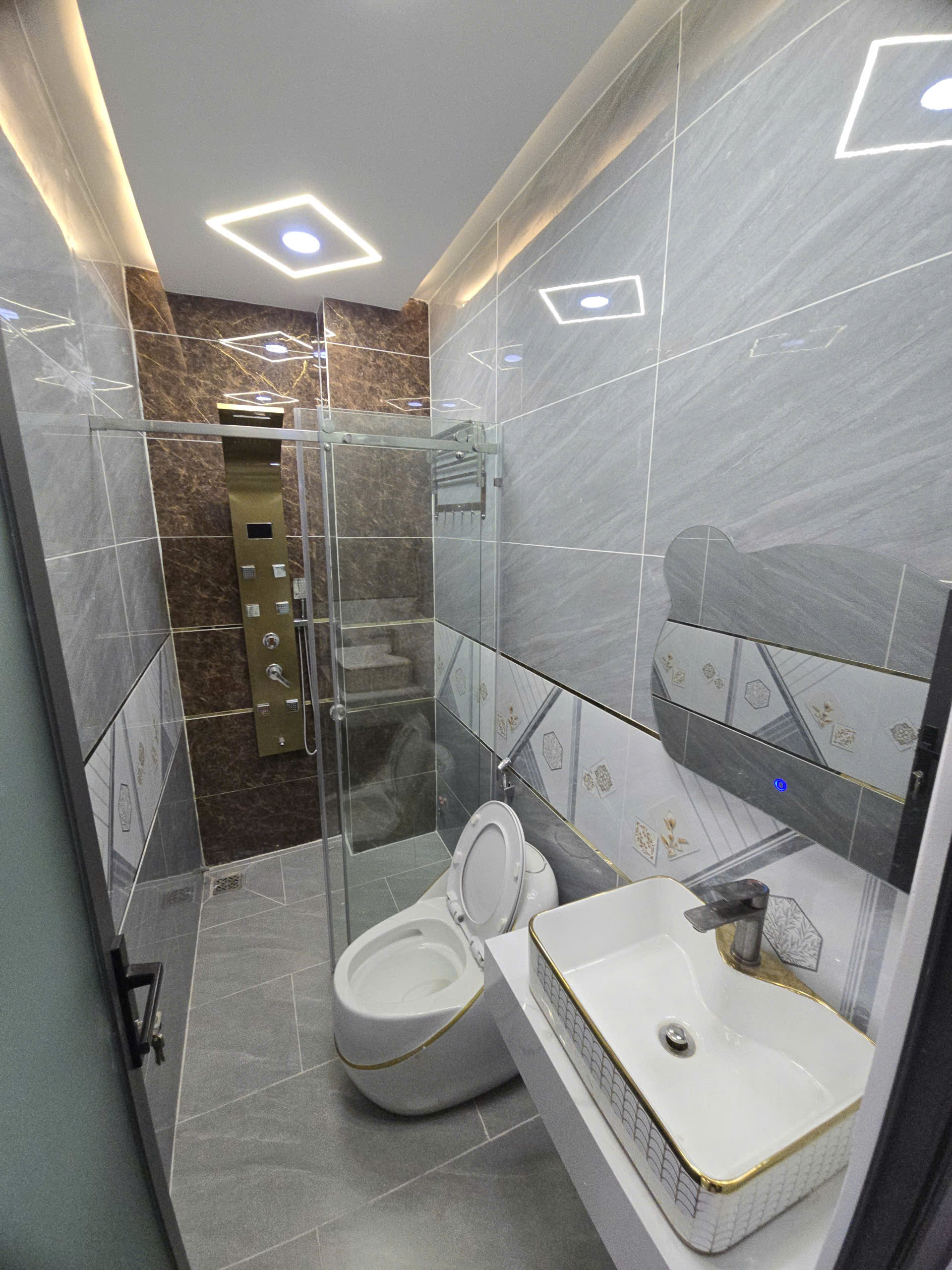 Cần bán Nhà ở, nhà cấp 4, nhà hẻm đường Ao Đôi, Phường Bình Trị Đông A, Diện tích 62m², Giá 9.6 Tỷ 17