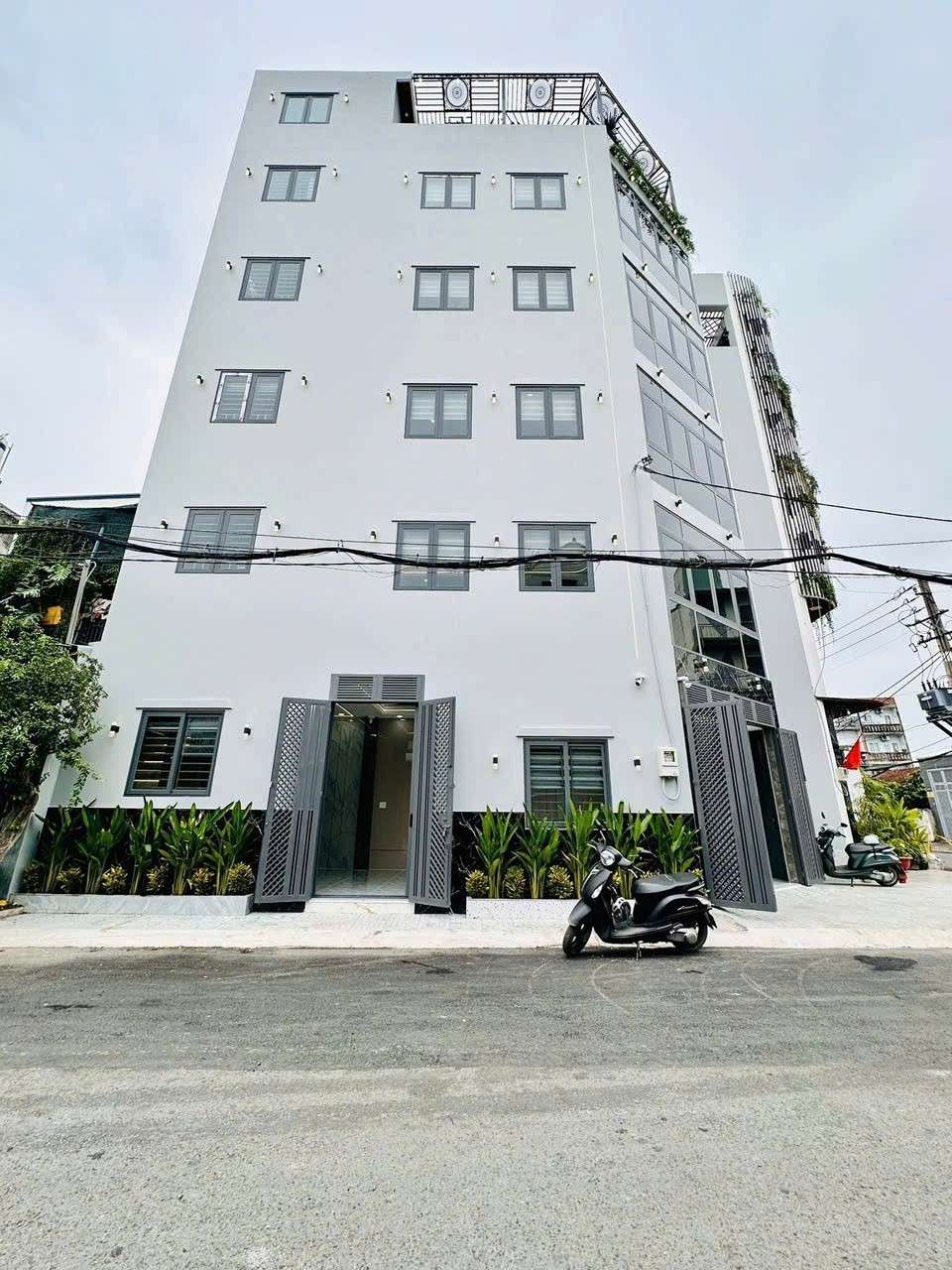 SIÊU PHẨM ĐẦU TƯ – HIẾM THẬT SỰ Q12 GÓC 2 MẶT TIỀN – TRỆT + 5 LẦU – GIÁ CHỈ 8,8 TỶ