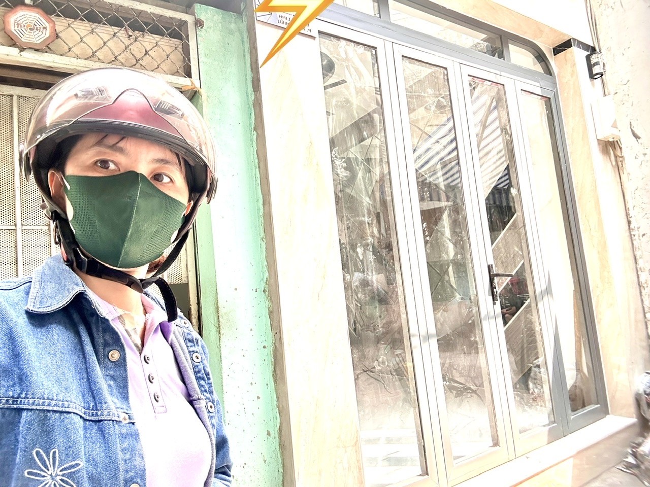 NHÀ ĐẸP KẾ BÊN MẶT TIỀN Đ.LÊ VĂN LINH- GẦN TRƯỜNG ĐH NGUYỄN TẤT THÀNH- NGÓ QUA THẤY CHỢ XÓM