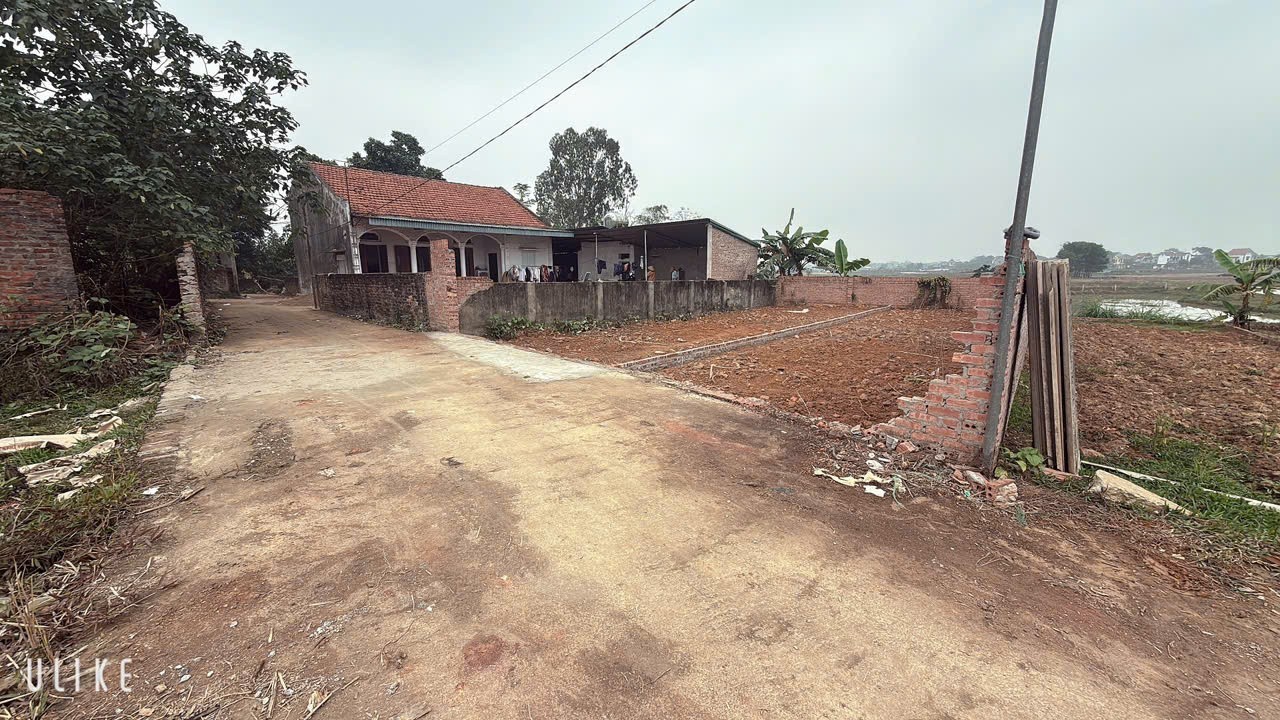 GIÁ 830 TR DIỆN TÍCH 100 M FUN THỔ CƯ - SỔ ĐỎ SẪN SÀNG CÔNG CHỨNGCAM KẾT PHÁP LÝ CHUẨN RÕ RÀNG