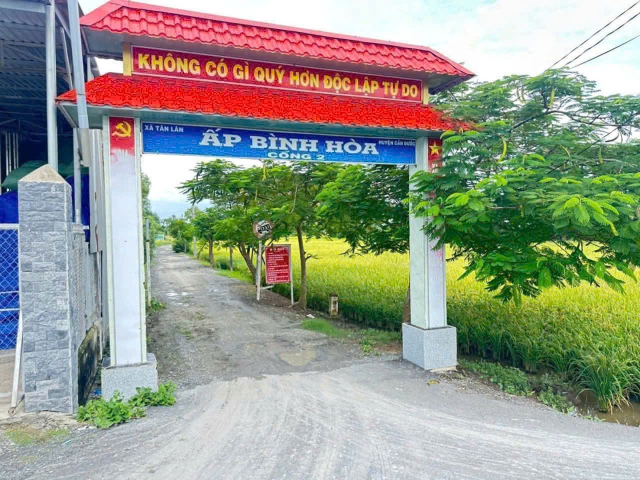 Bán đất thổ cư đường beton xã Tân Lân , Cần Đước dt 1000m2 3,699 tỷ 2