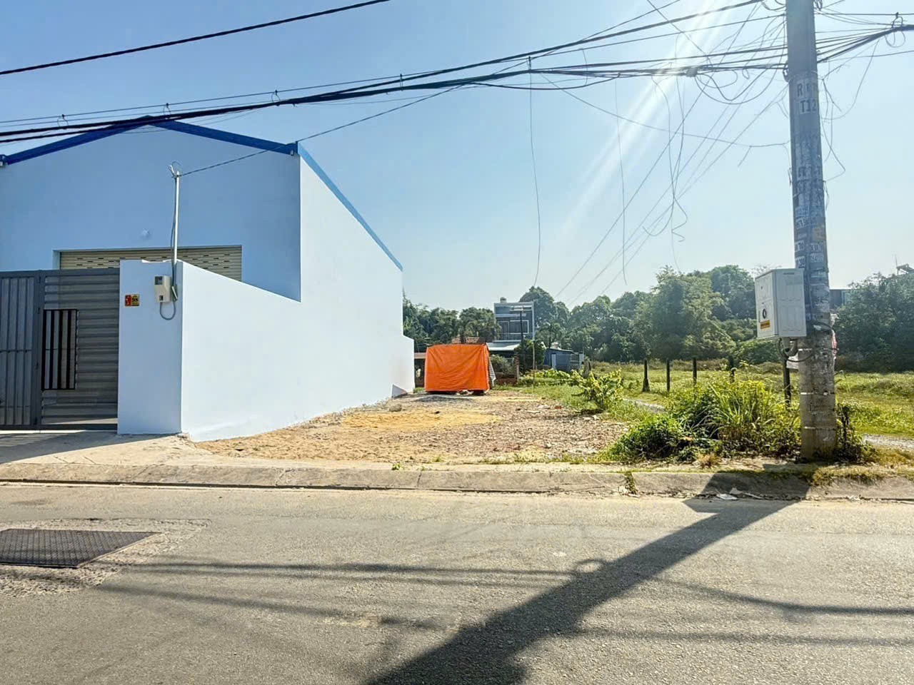 Bán đất mt Phùng Thị Chuyện , Thới Tam Thôn , Hóc Môn dt 226m2 ( 144,7m2 thổ ) giá 7,3 tỷ 2