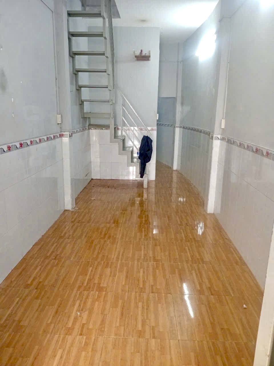 BÁN NHÀ Q4 CHỈ 2 ĐỒNG 9- Đ.XÓM CHIẾU- DT 34M2- LƯU THÔNG TÔN ĐẢN- GẦN TRƯỜNG ĐÂỊ HỌC NGUYỄN TẤT 3