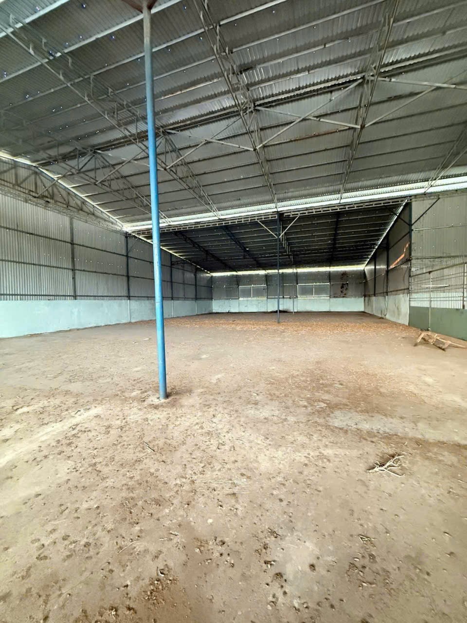 Bán nhà kho xã Phước Vân , Cần Đước dt 1259m2 ( 300m2 thổ) giá 5,2 tỷ 3