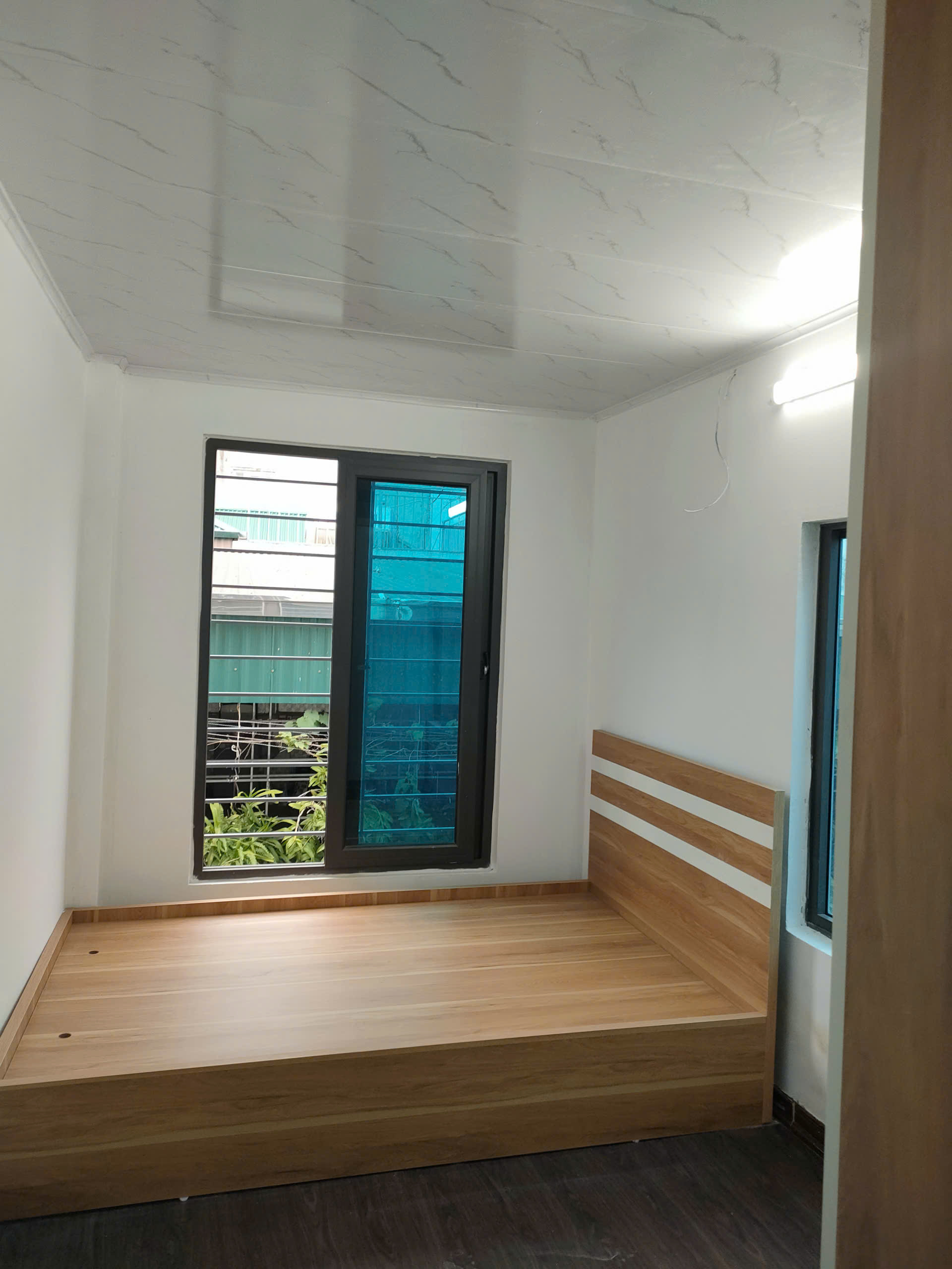 Bán gấp giá rẻ Minh Khai 42m/52m, 6 tầng, mặt tiền 1.4m/4.6m, 12.9 tỷ. 4