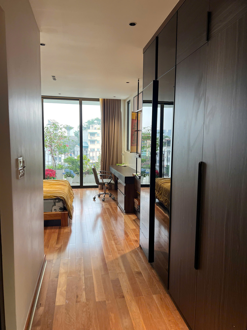 Hàng Hiếm! Chỉ 1 Căn Duy Nhất Mặt Hồ Ngọc Lâm: 48,2m2 xây 52,5m2, 8 tầng thang máy, full nội thất 2