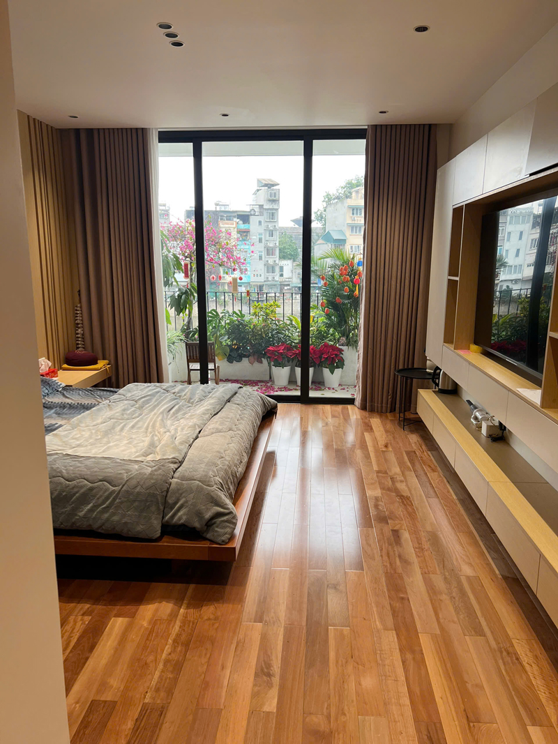 Hàng Hiếm! Chỉ 1 Căn Duy Nhất Mặt Hồ Ngọc Lâm: 48,2m2 xây 52,5m2, 8 tầng thang máy, full nội thất 4