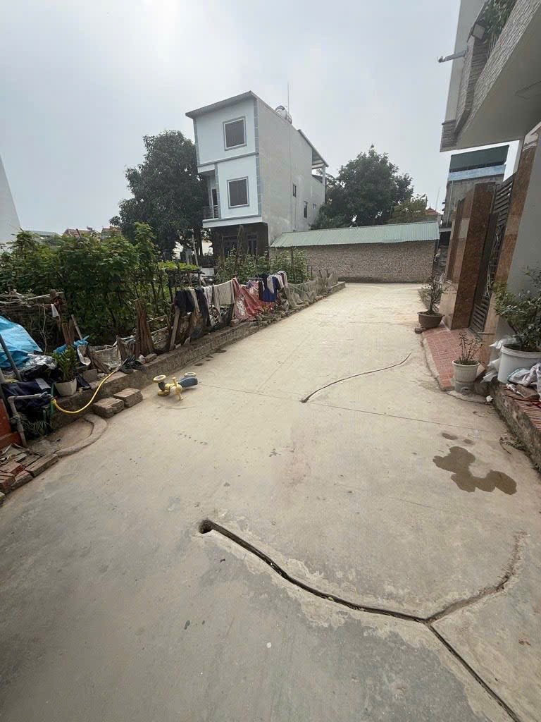 Cơ hội đầu tư, an cư lí tưởng. 56m đất thôn Ấp Tre - tổ 9, Quang Minh. Đường rộng, ô tô đỗ.