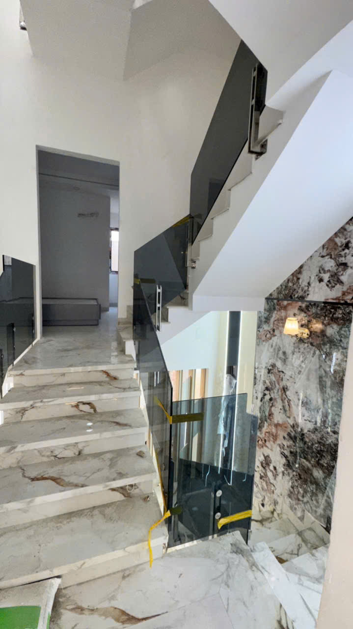 Bán 2 nhà 3 lầu mới xây full nội thất gần bàn giao Bình Hưng Hòa , Bình Tân giá 7,9 tỷ 1/ căn 11