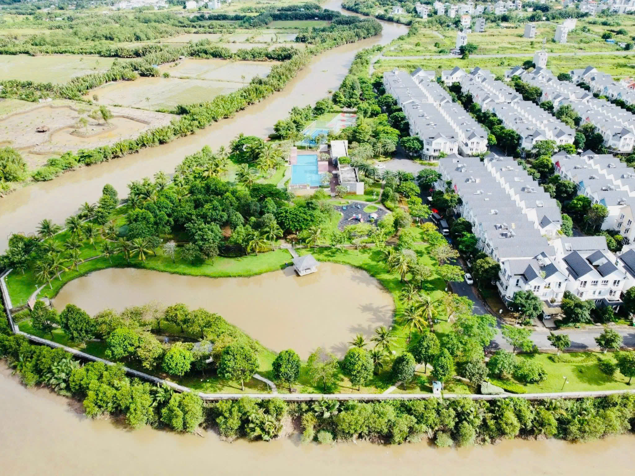 Cần bán Nhà mặt tiền Quận 9, Hồ Chí Minh, Diện tích 149m², Giá 23 Tỷ 7