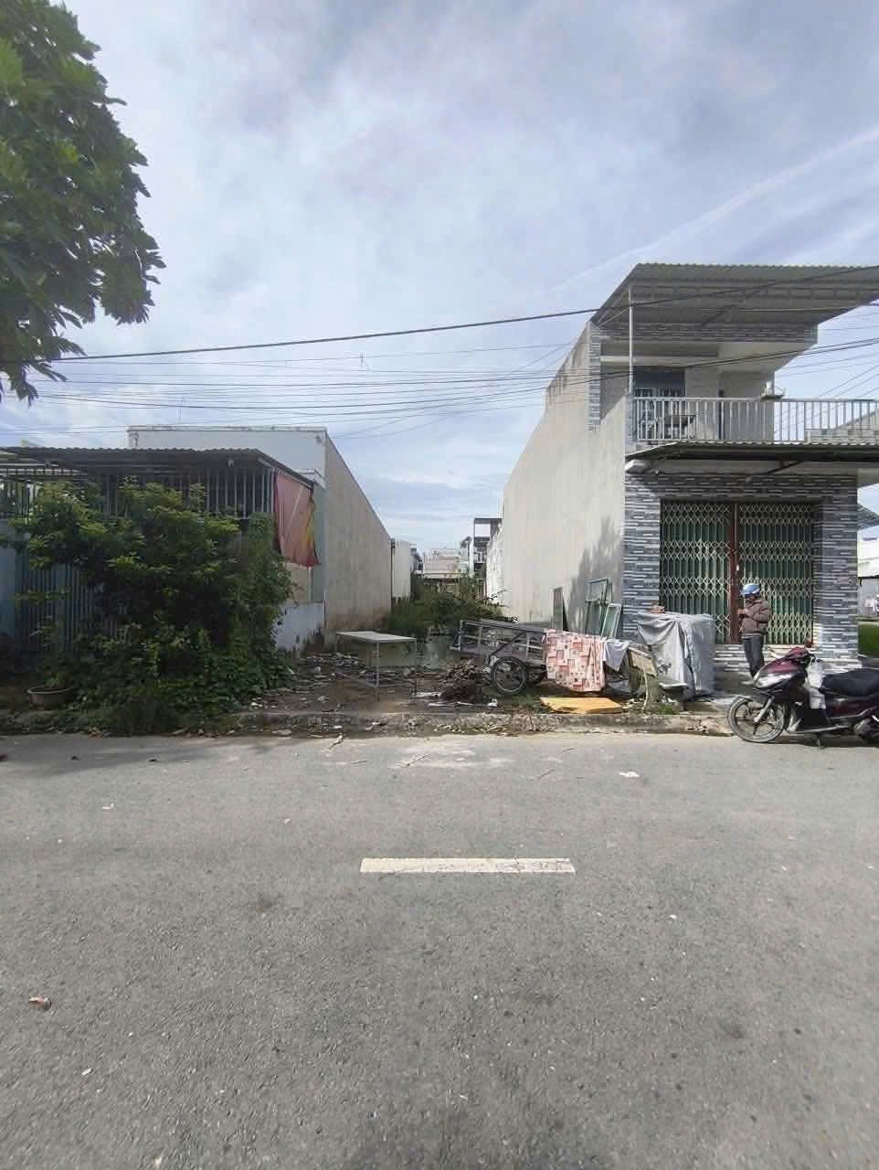 Bán nền thổ cư trong KDC Trung Thành , xã Long Trạch , Cần Đước dt 120m2