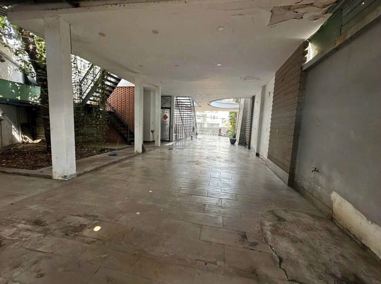 Cho thuê Nhà mặt tiền Phường Thạnh Mỹ Lợi, Quận 2, Diện tích 380m², Giá Thương lượng 6