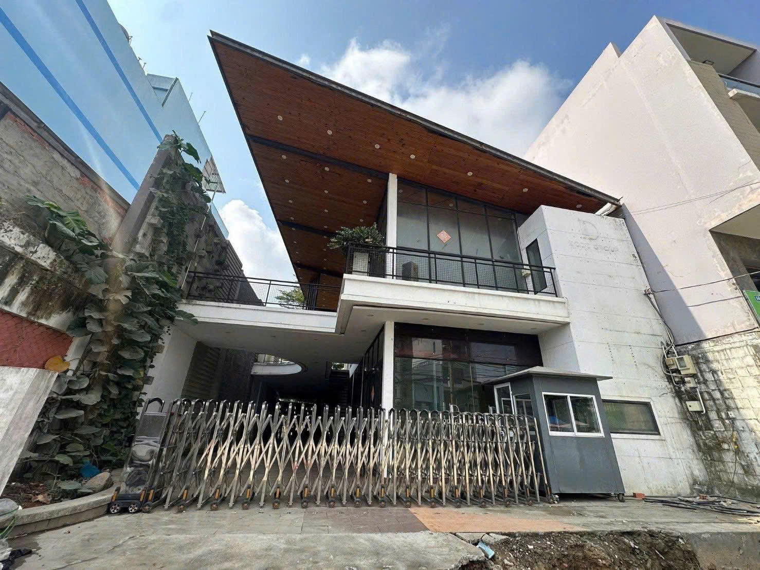 Cho thuê Nhà mặt tiền Phường Thạnh Mỹ Lợi, Quận 2, Diện tích 380m², Giá Thương lượng 4