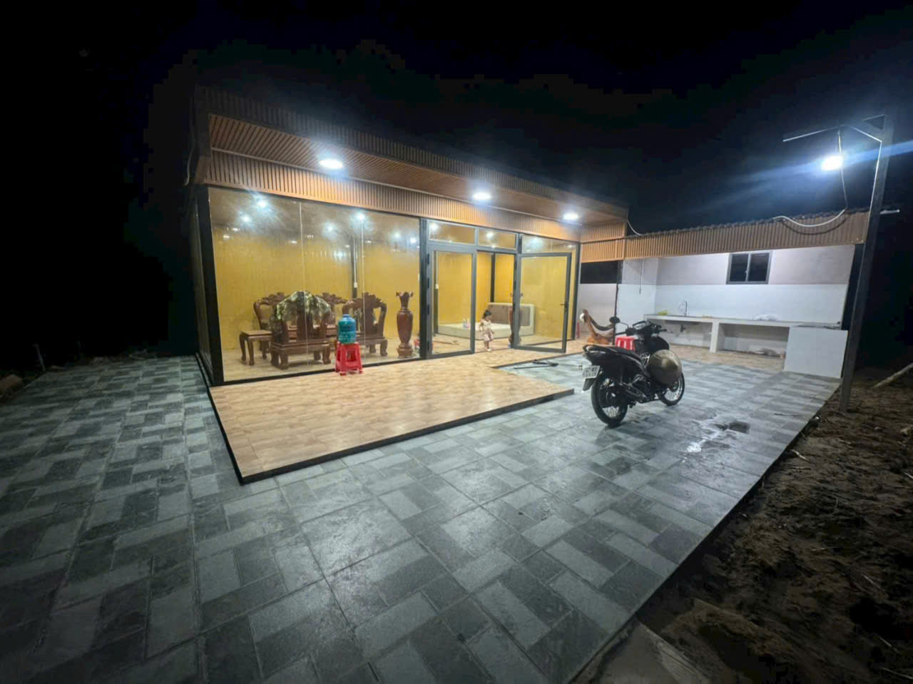 Bán nhà vườn thị trấn Bến Lức tdt 1191m2 đầy đủ tiện nghi giá 4,2 tỷ 5