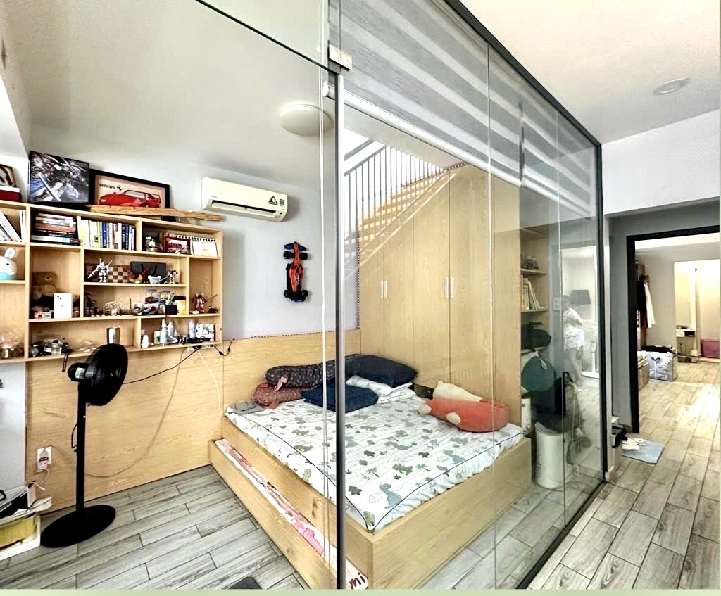 GIẢM SỐC HƠN 1- SIÊU PHẨM Q4‍NHÀ NGANG LỚN 4.9M-Đ.BẾN VÂN ĐỒN- ĐẸP, SANG XỊN SÒ- 4