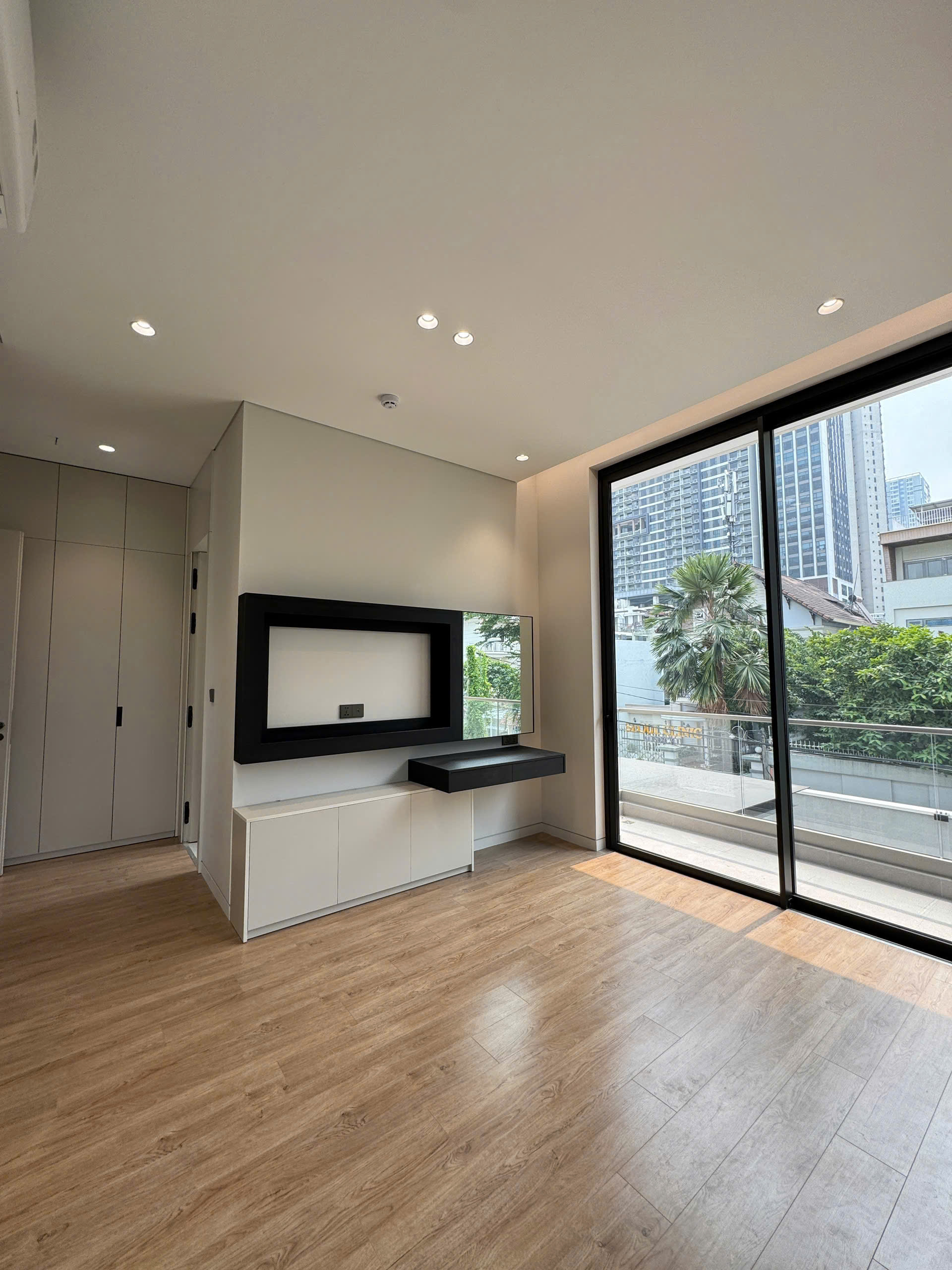 Cho thuê Biệt thự Phường Thảo Điền, Quận 2, Diện tích 165m², Giá Thương lượng 13