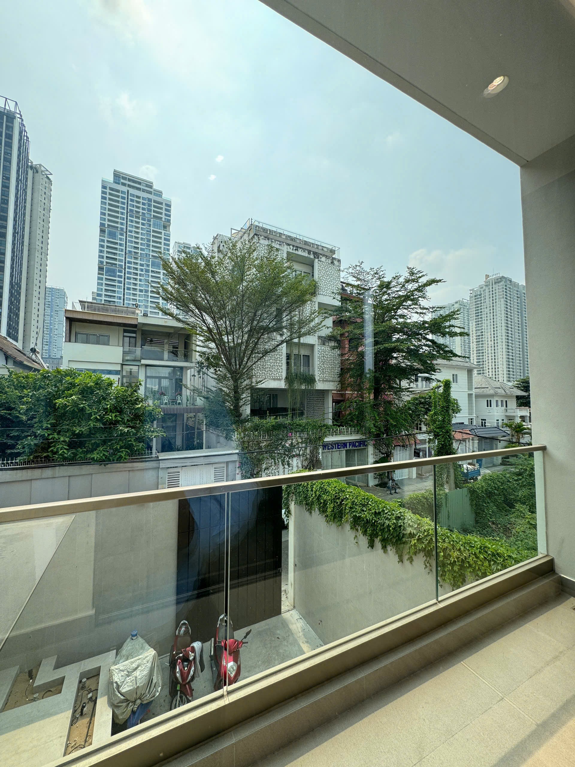 Cho thuê Biệt thự Phường Thảo Điền, Quận 2, Diện tích 165m², Giá Thương lượng 9