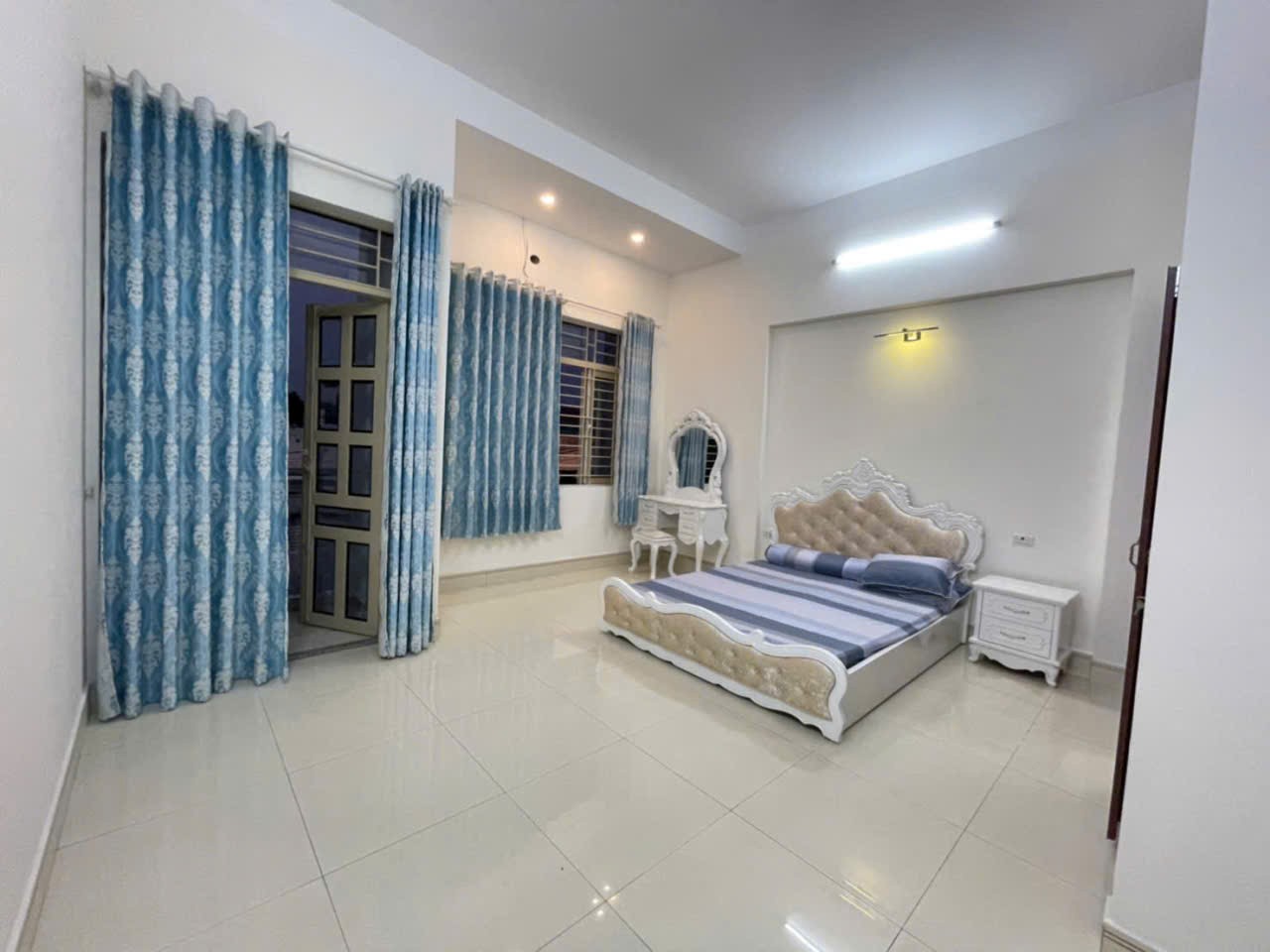 Bán nhà đẹp / tỉnh lộ 15 , Tân Thạnh Tây , Củ Chi dt 100m2 full thổ , 2 lầu , 3pn, 3wc giá 4,5 tỷ 5