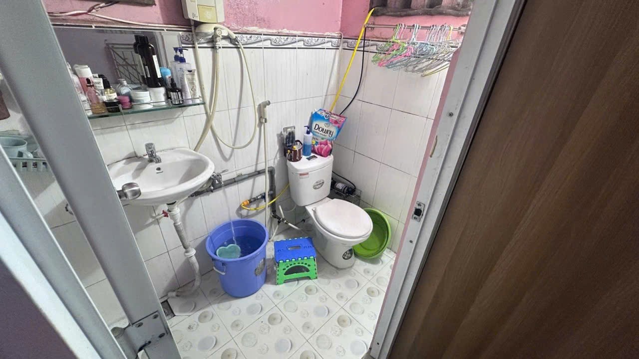 Bán nhà 1 trệt 1 lầu, SHR hoàn công đủ, ban công rộng, giá 1.9 tỷ 5