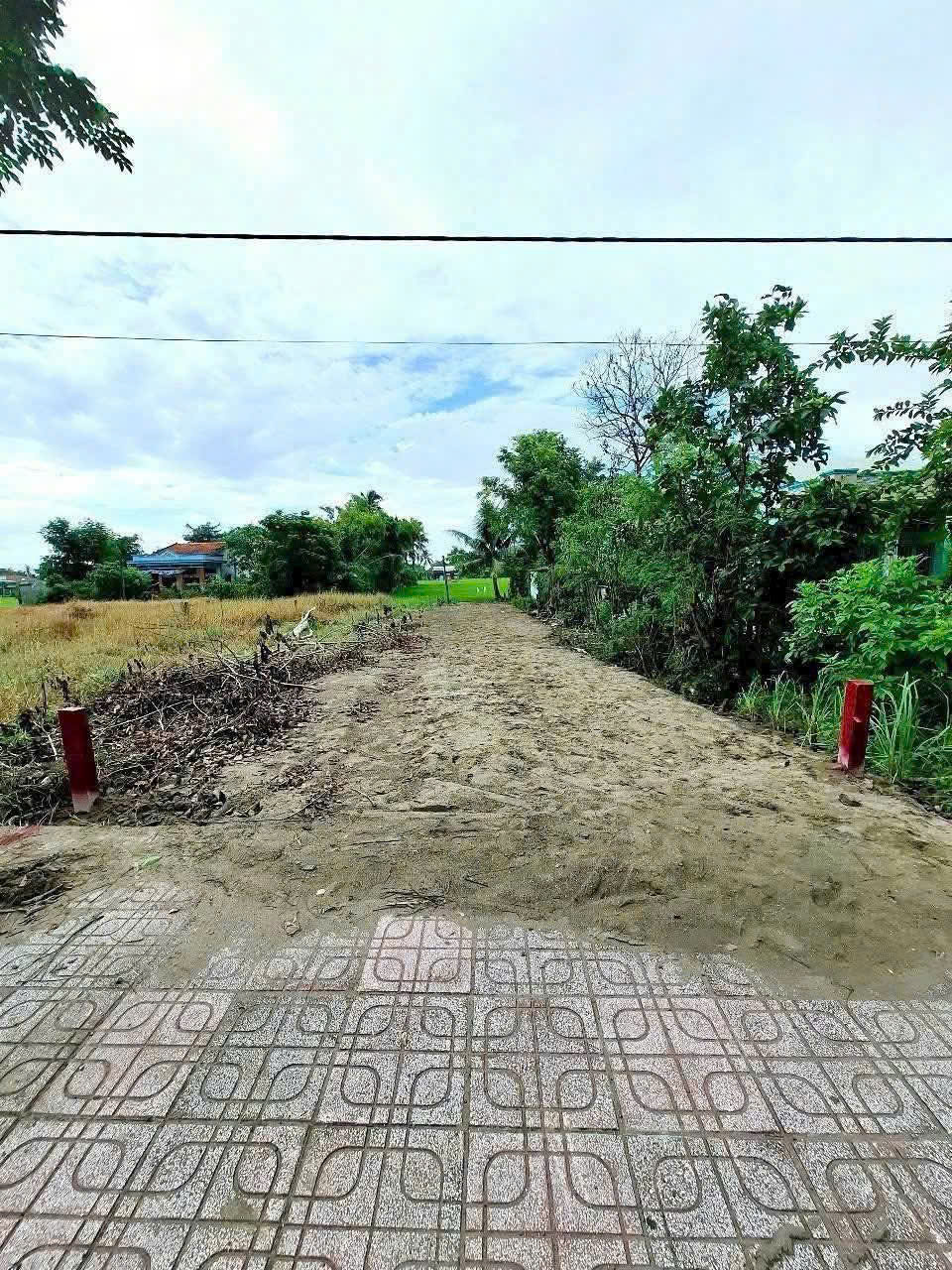 Bán nền thổ cư mặt tiền ĐT 830 , xã Long Hòa , Cần Đước dt 174m2 giá 3 tỷ 2