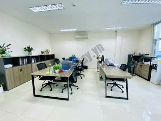 Cho thuê nhà  mặt tiền phường 8 Đà Lạt .mặt tiền 10m có mặt bằng kinh doanh 100m2 giá 22tr