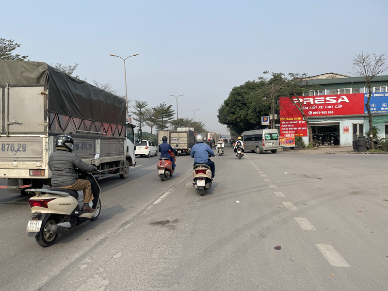 Bán nhà C4 mặt đường QL5A đoạn Trâu Quỳ - Đặng Xá: 78,4m2, vuông đẹp, đang cho thuê 3