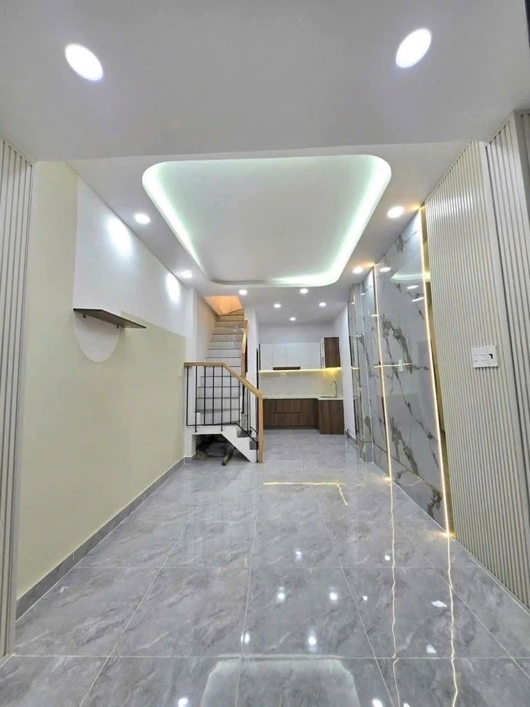 BÁN  NHÀ MỚI  VÀO Ở NGAY- CHỈ 2 .65T- Đ.ĐOÀN VĂN BƠ- GẦN CHỢ 200 Đ.XÓM CHIẾU- HƯỚNG RA TÔN ĐẢN- 3