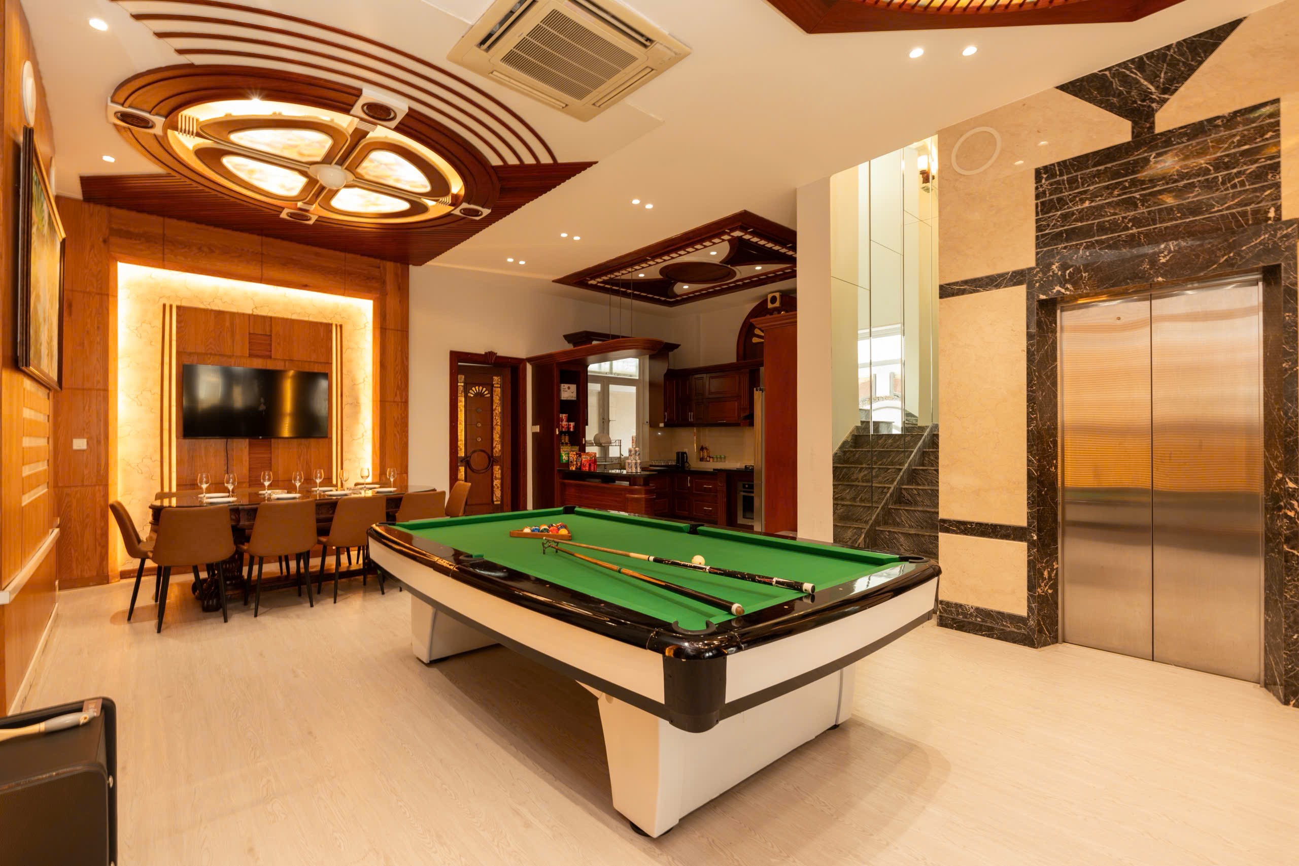 Cho thuê Biệt thự Quận 7, Hồ Chí Minh, Diện tích 500m², Giá Thương lượng 2