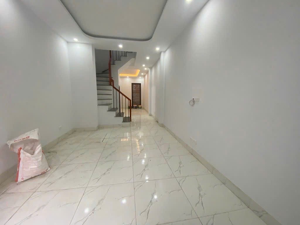 Nhà 3 tầng mới tinh vị trí đắc địa - đón tế Giáp Ngọ - Chi Đông, Quang Minh. Gần chợ, KCN