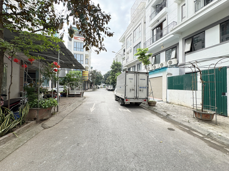 Đất Vàng Trâu Quỳ 113m2: Mặt Tiền Nở Hậu, Đối Diện Metropolitan - Cơ Hội Đầu Tư Hiếm Có!