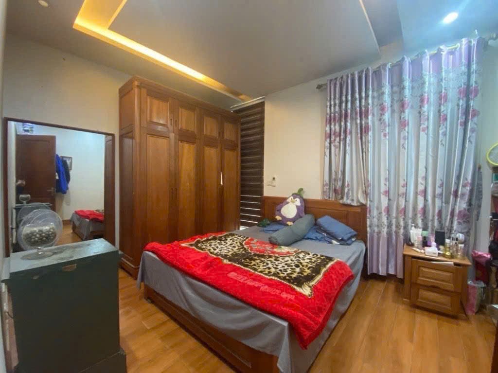 Nhà 3 tầng - hai mặt tiền tổ 5, Quang Minh, Mê Linh, HN. Đường thông, oto qua lại. Gần KCN 3